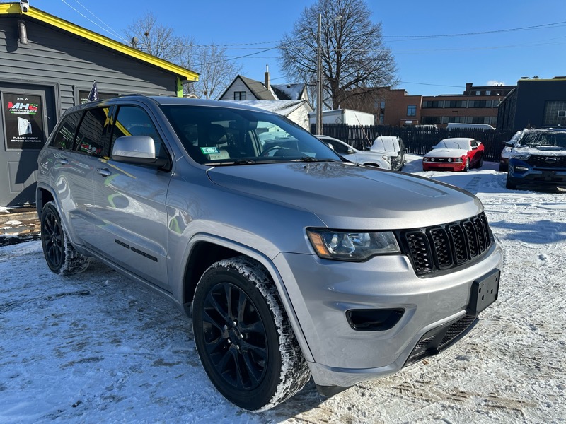 Jeep Grand Cherokee Laredo 4WD 2020