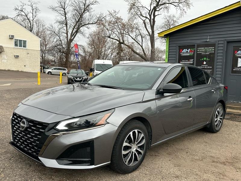 Nissan Altima 2.5 S Sedan 2024