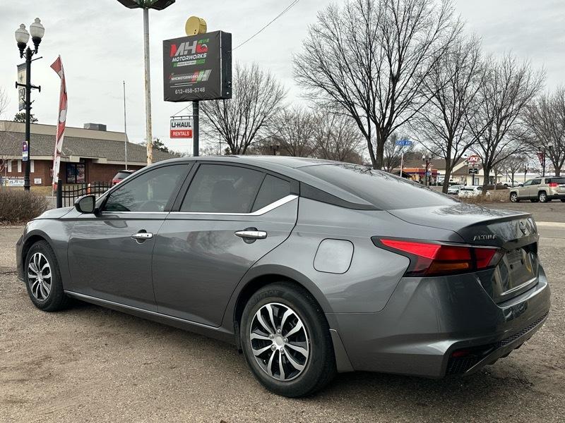 Nissan Altima 2.5 S Sedan 2024