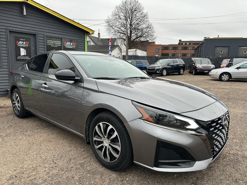 Nissan Altima 2.5 S Sedan 2024