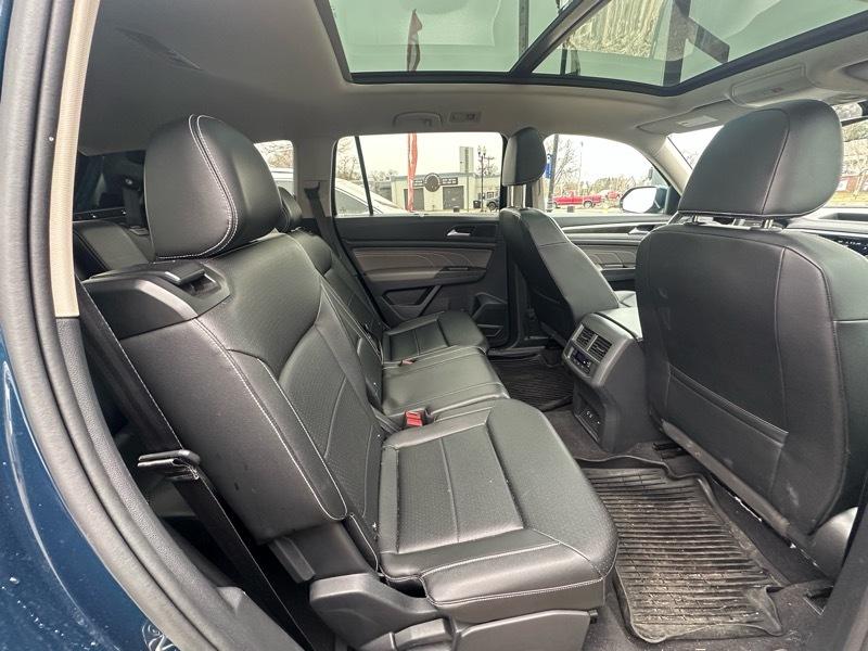 Volkswagen Atlas 3.6L V6 SE w/Technology 4MOTION 2022