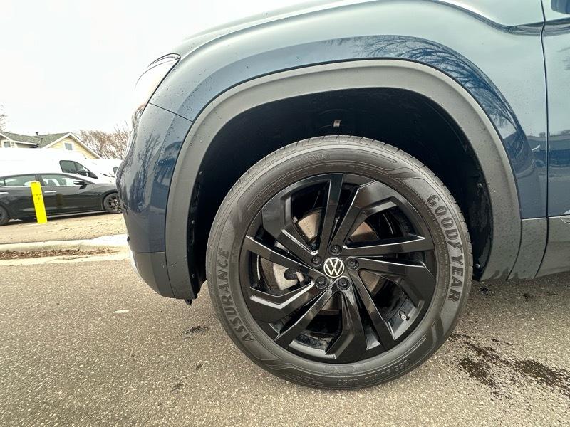 Volkswagen Atlas 3.6L V6 SE w/Technology 4MOTION 2022