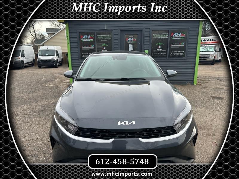 2024 Kia Forte LXS IVT