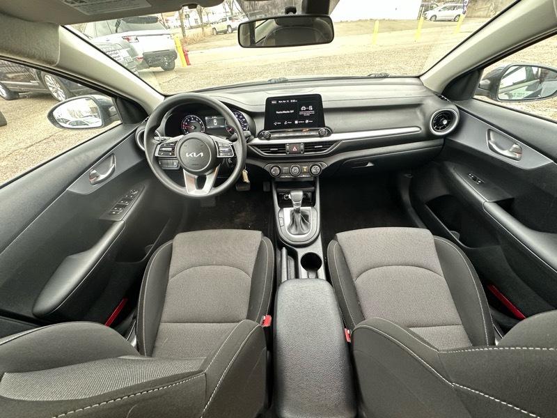 Kia Forte LXS IVT 2024