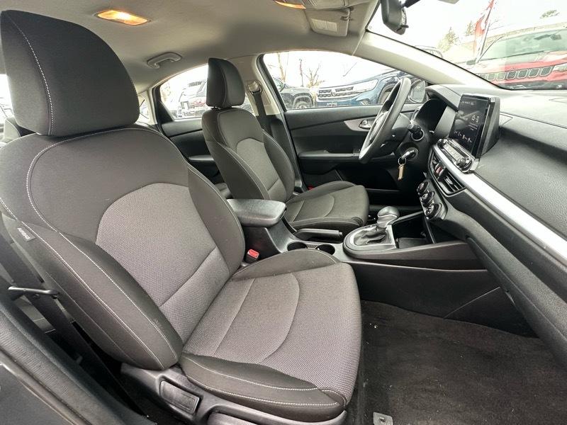 Kia Forte LXS IVT 2024