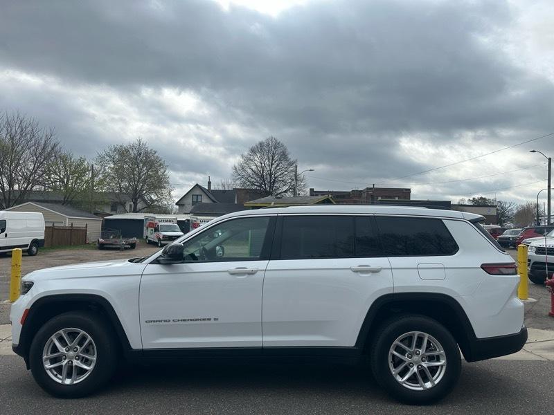 Jeep Grand Cherokee L Laredo 4x4 2023