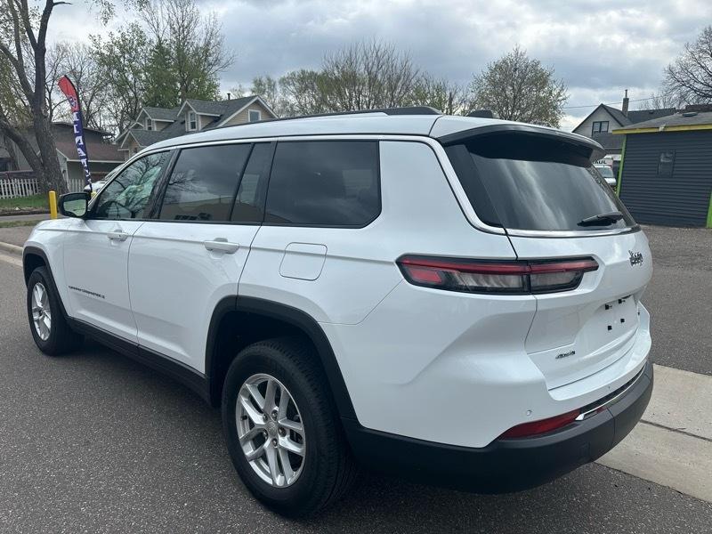 Jeep Grand Cherokee L Laredo 4x4 2023