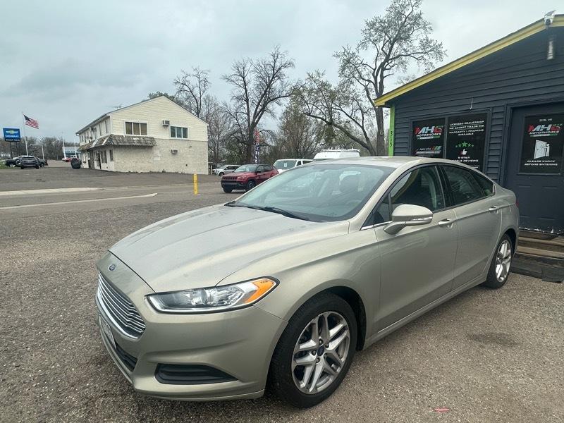 Ford Fusion 4dr Sdn SE FWD 2015