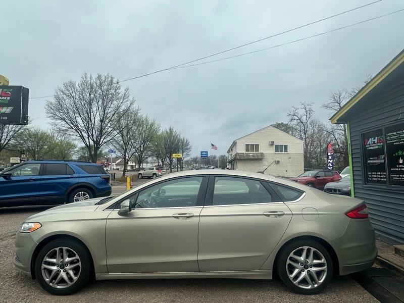Ford Fusion 4dr Sdn SE FWD 2015