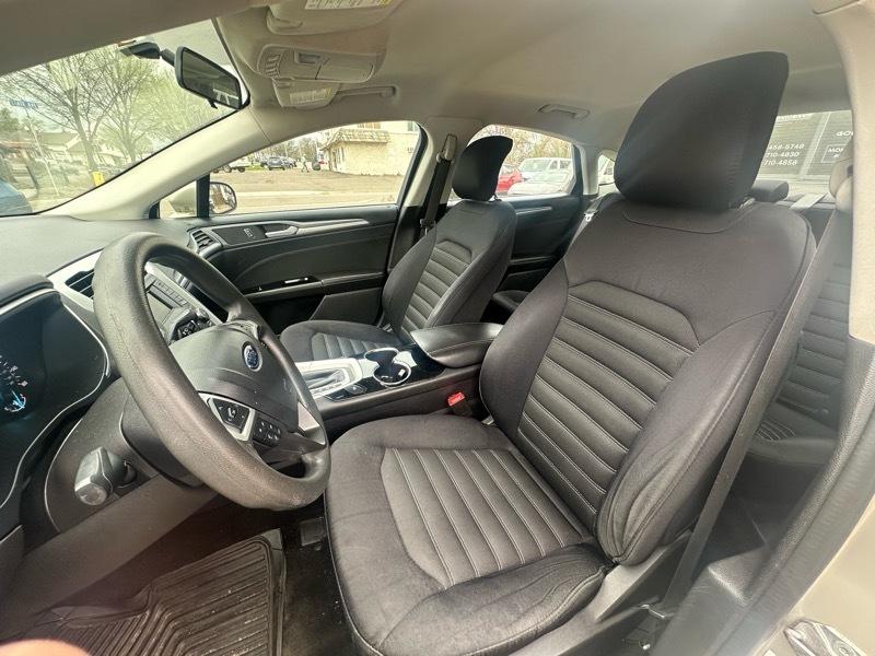 Ford Fusion 4dr Sdn SE FWD 2015