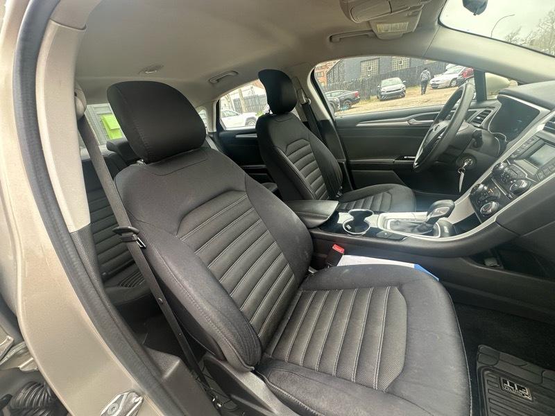 Ford Fusion 4dr Sdn SE FWD 2015