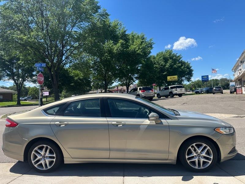 Ford Fusion 4dr Sdn SE FWD 2015