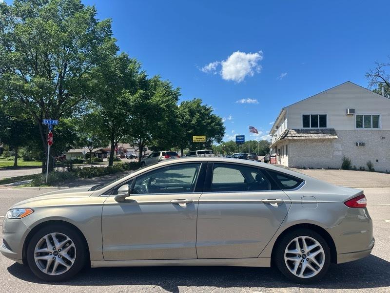 Ford Fusion 4dr Sdn SE FWD 2015