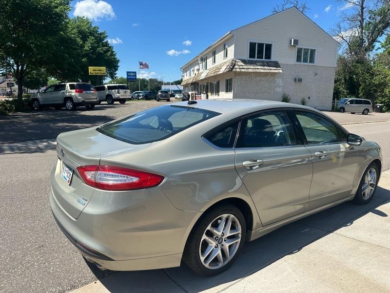 Ford Fusion 4dr Sdn SE FWD 2015