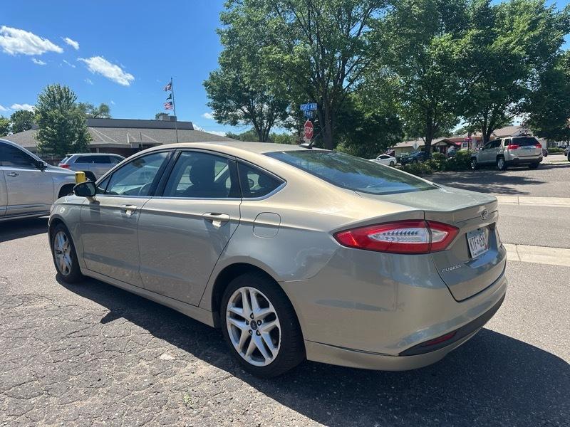 Ford Fusion 4dr Sdn SE FWD 2015