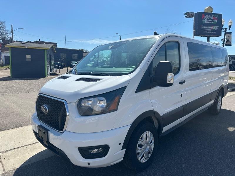 Ford Transit Passenger Wagon T-350 148" Low Roof XLT RWD 2025
