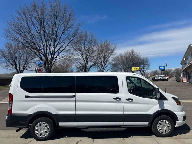 Ford Transit Passenger Wagon T-350 148" Low Roof XLT RWD 2025