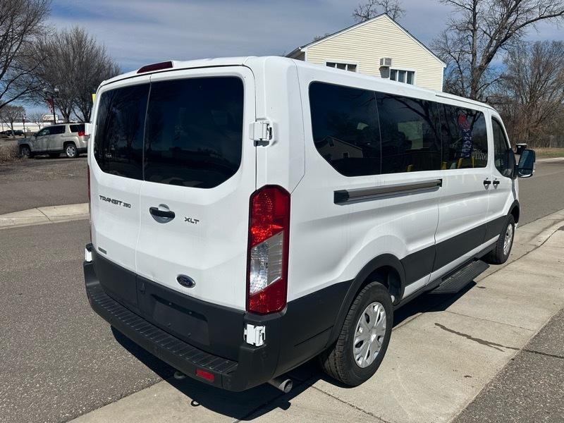 Ford Transit Passenger Wagon T-350 148" Low Roof XLT RWD 2025