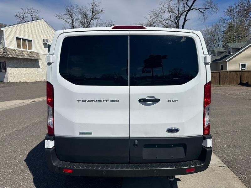 Ford Transit Passenger Wagon T-350 148" Low Roof XLT RWD 2025