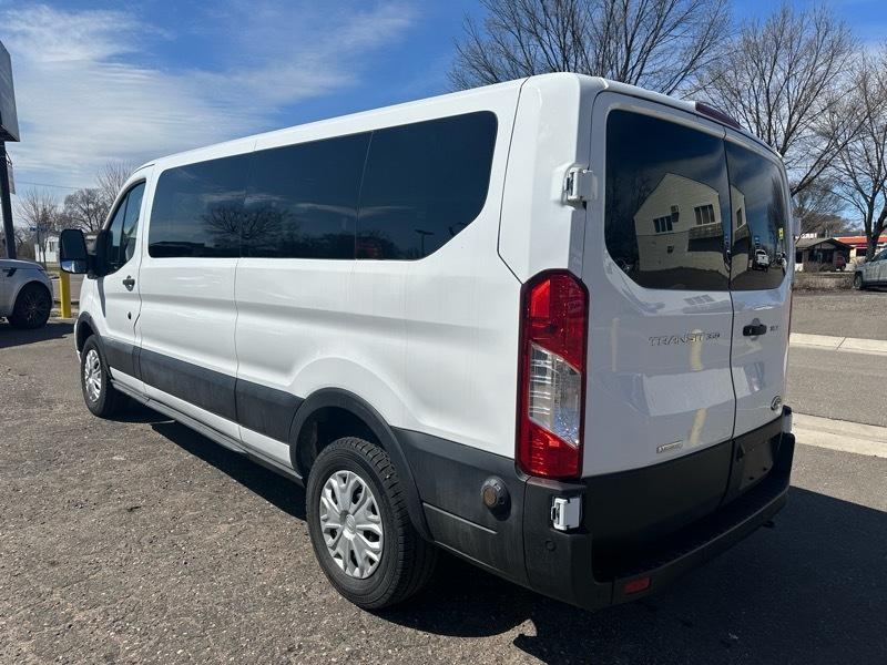 Ford Transit Passenger Wagon T-350 148" Low Roof XLT RWD 2025