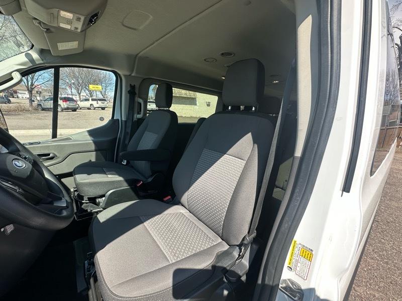 Ford Transit Passenger Wagon T-350 148" Low Roof XLT RWD 2025