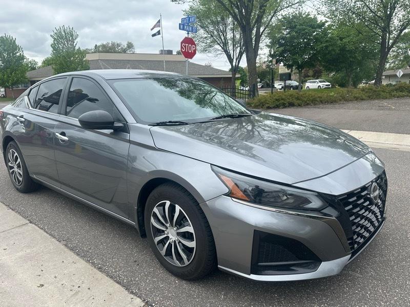 Nissan Altima 2.5 S Sedan 2024