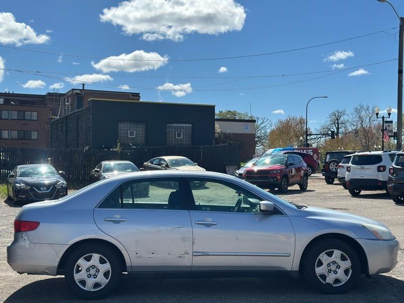 Honda Accord Sdn LX AT 2005