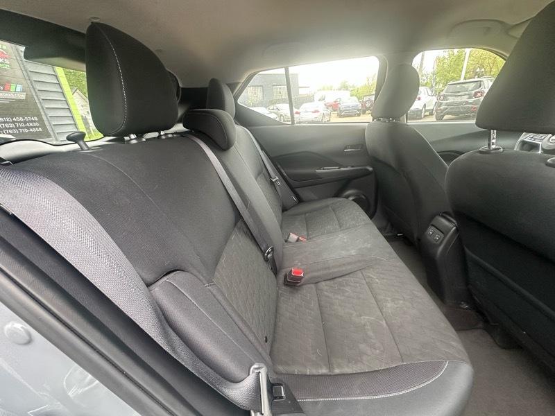 Nissan Kicks SV FWD 2023