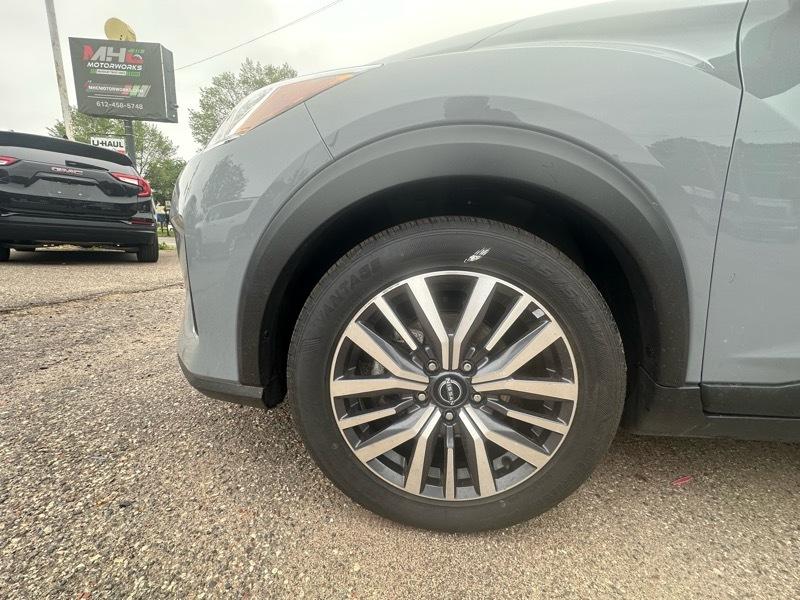 Nissan Kicks SV FWD 2023
