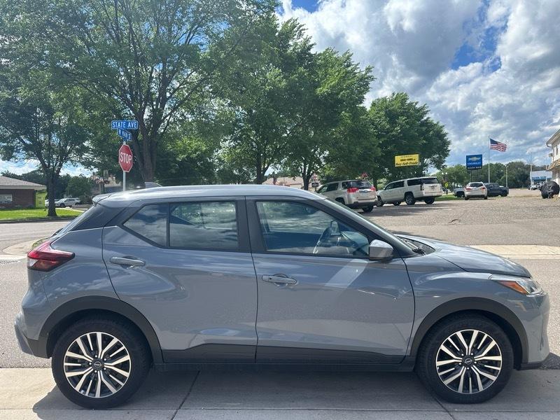 Nissan Kicks SV FWD 2023
