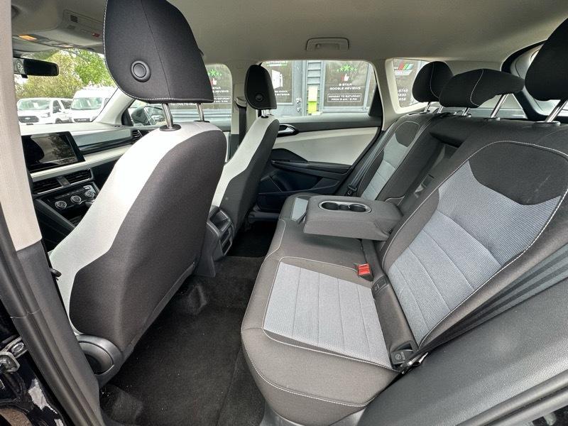 Volkswagen Taos S FWD 2026