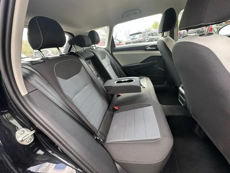 Volkswagen Taos S FWD 2026