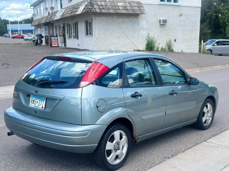 Ford Focus 5dr HB ZX5 SES 2005