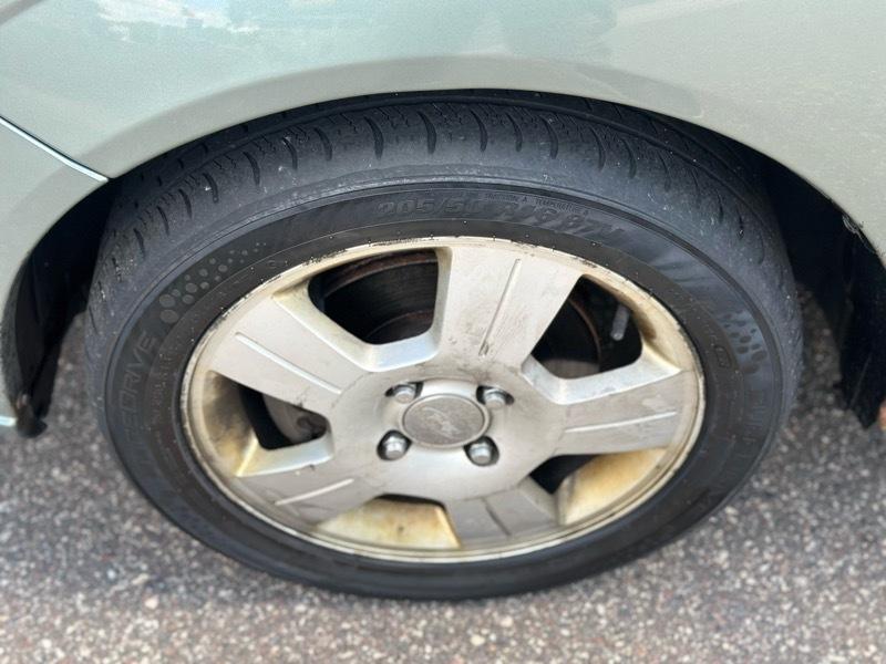 Ford Focus 5dr HB ZX5 SES 2005