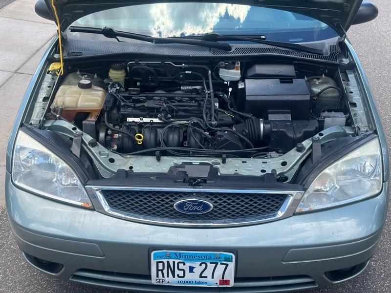 Ford Focus 5dr HB ZX5 SES 2005