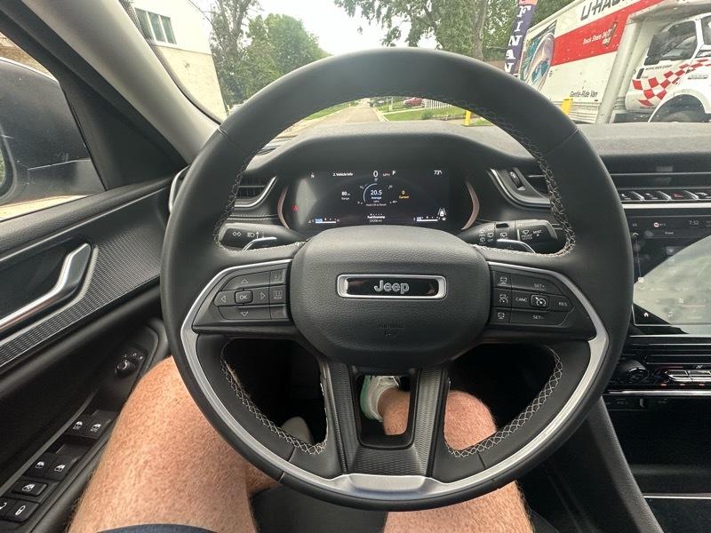 Jeep Grand Cherokee L Laredo 4x4 2023