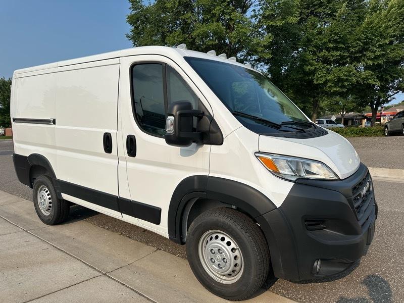RAM ProMaster Cargo Van Tradesman 1500 Low Roof 118" WB w/Pass Seat 2025