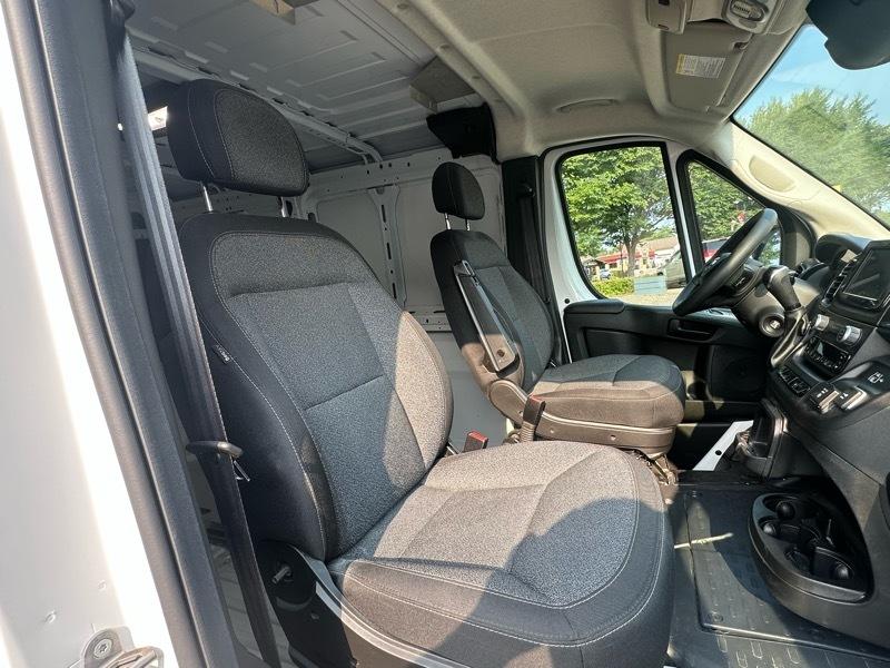 RAM ProMaster Cargo Van Tradesman 1500 Low Roof 118" WB w/Pass Seat 2025