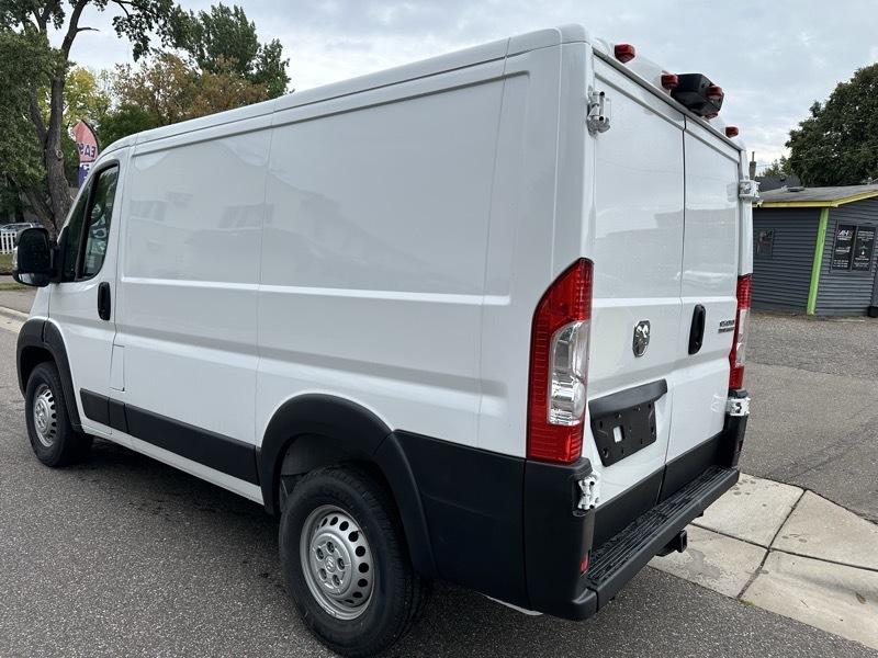 RAM ProMaster Cargo Van Tradesman 1500 Low Roof 118" WB w/Pass Seat 2025