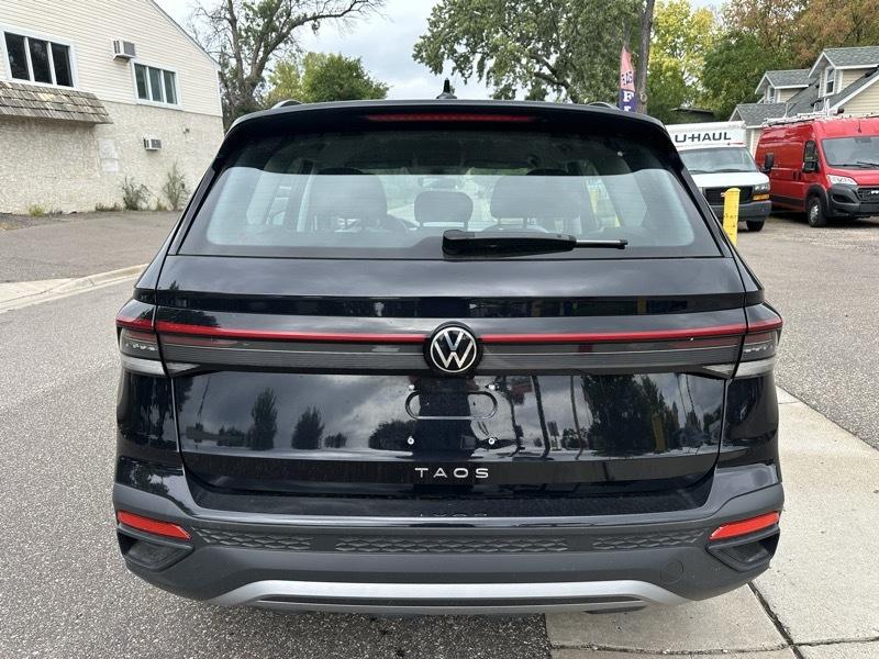 Volkswagen Taos S FWD 2026