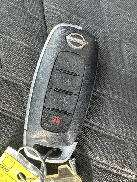 Nissan Kicks SV FWD 2023