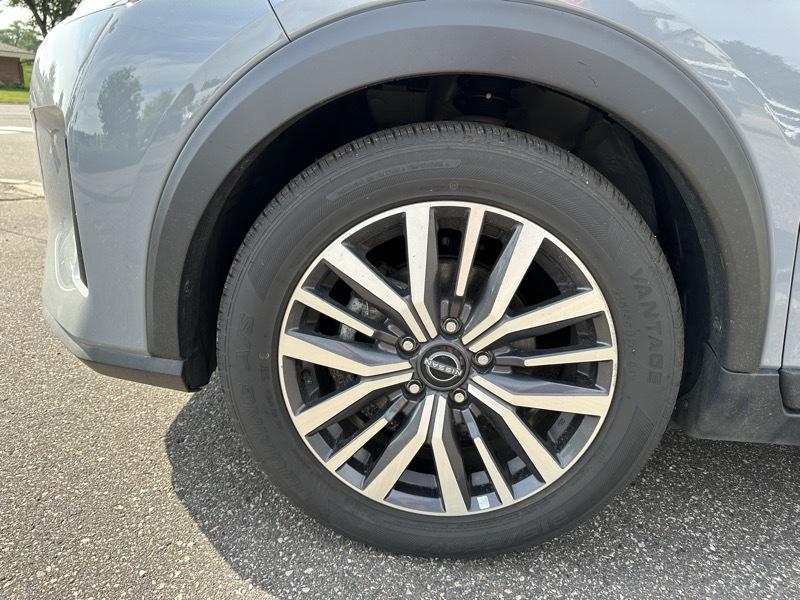 Nissan Kicks SV FWD 2023