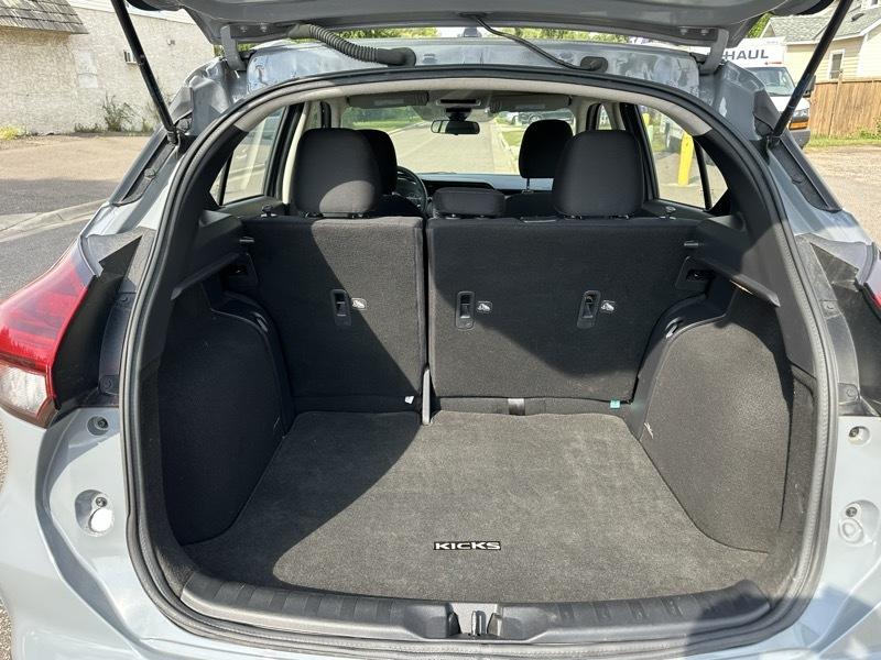 Nissan Kicks SV FWD 2023