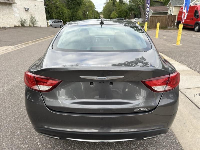 Chrysler 200 4dr Sdn C FWD 2015