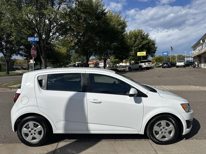 Chevrolet Sonic 5dr HB Auto LS 2015
