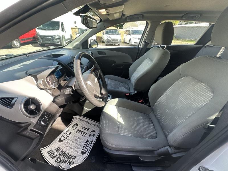Chevrolet Sonic 5dr HB Auto LS 2015