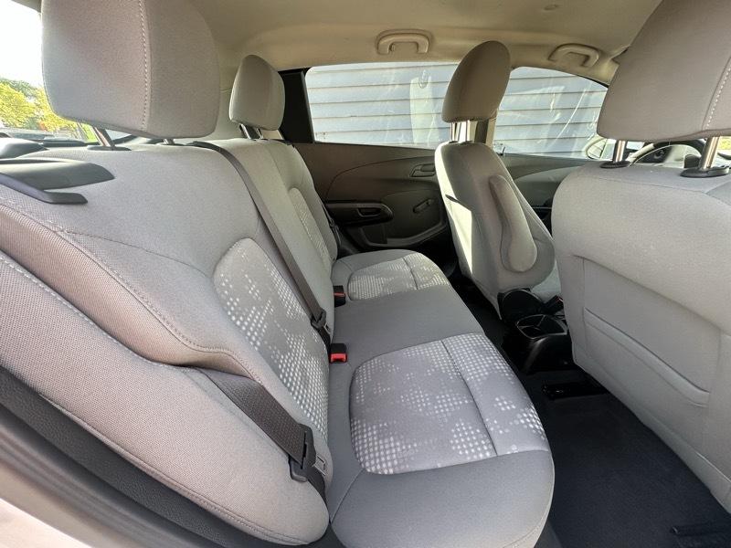 Chevrolet Sonic 5dr HB Auto LS 2015