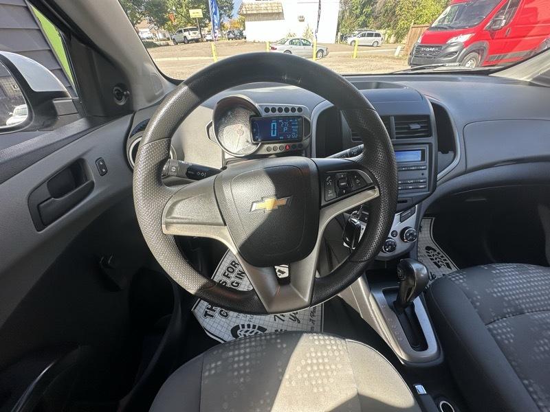 Chevrolet Sonic 5dr HB Auto LS 2015