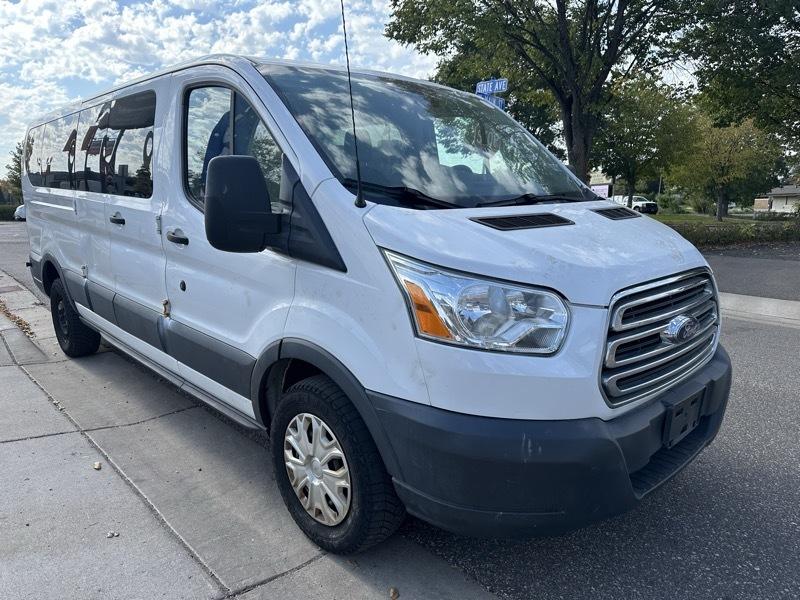 Ford Transit Passenger Wagon T-350 148" Low Roof XLT RWD 2015