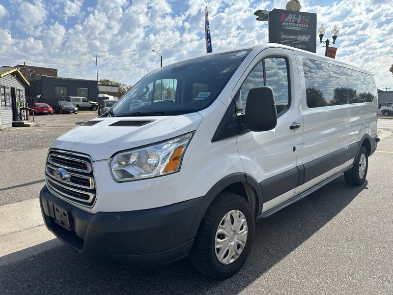 Ford Transit Passenger Wagon T-350 148" Low Roof XLT RWD 2015